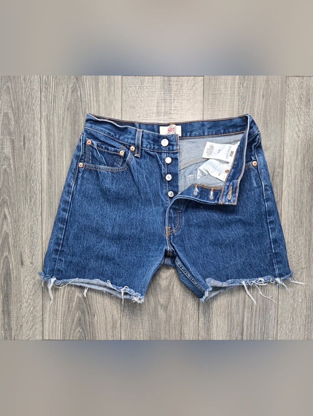 Levi’s 501 Cutoff Denim Shorts W33 Blue Button Fly Raw Frayed Hem Y2K.